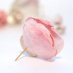 布花の花びらピアスイヤリング （ピンク）